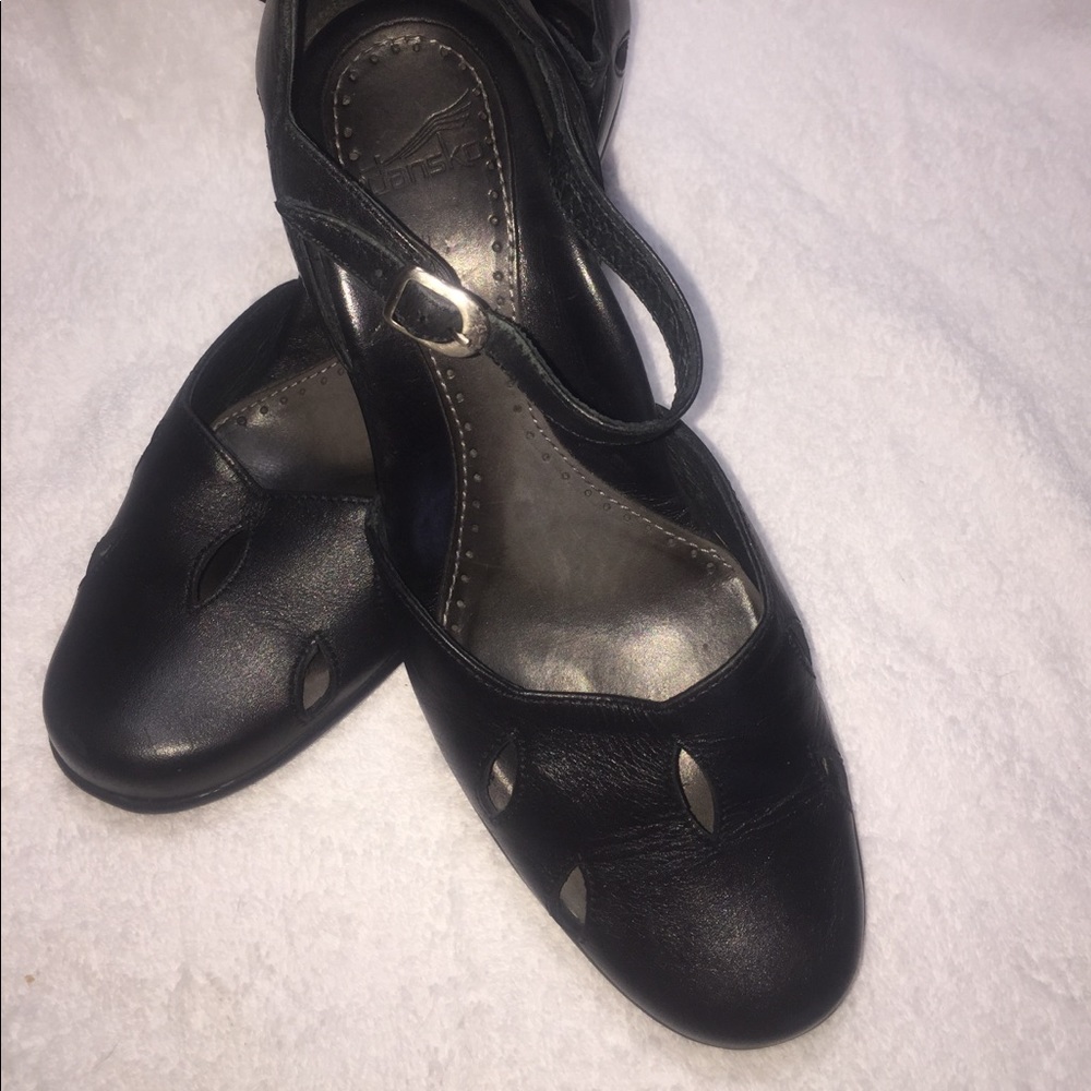 Dansko 39 black leather